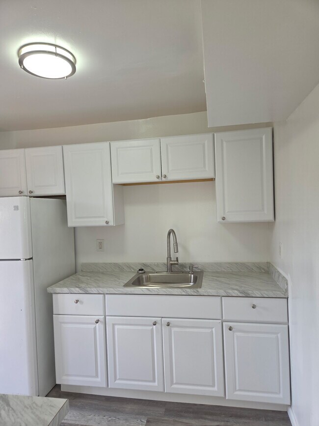 Dream Court Apartments