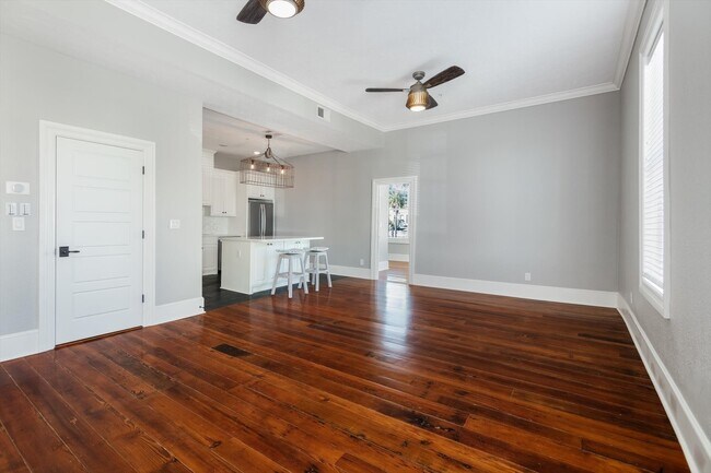 Photo - 405 24th St Unidad 202