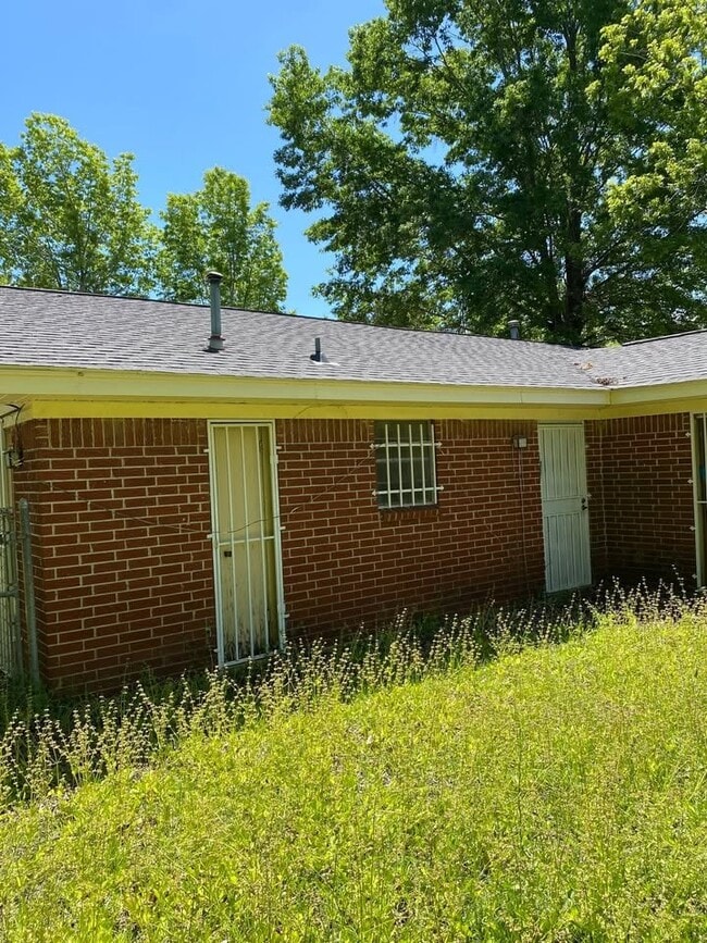 870 Columbia Rd 46