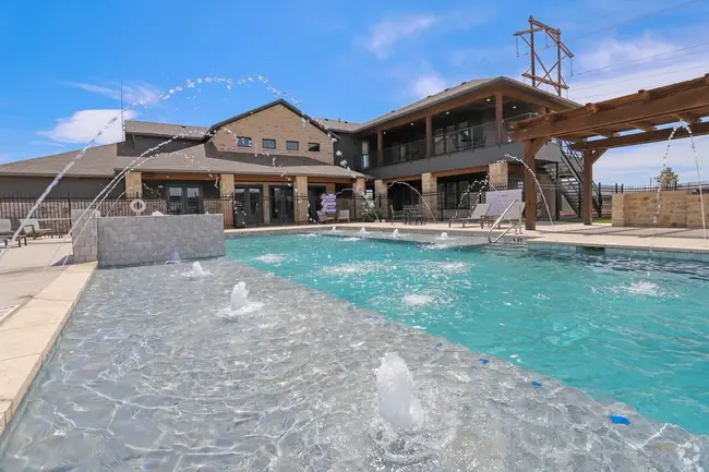 Luxury Swimming Pool - The Hartley Rental