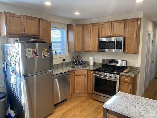 Building Photo - 6 Nashua St Unit #2 Rental