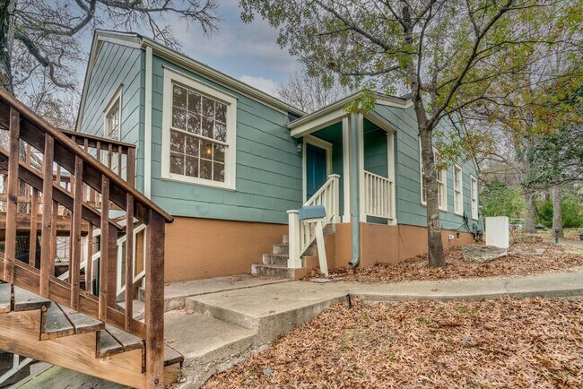 Photo - 1609 Sunset Ln