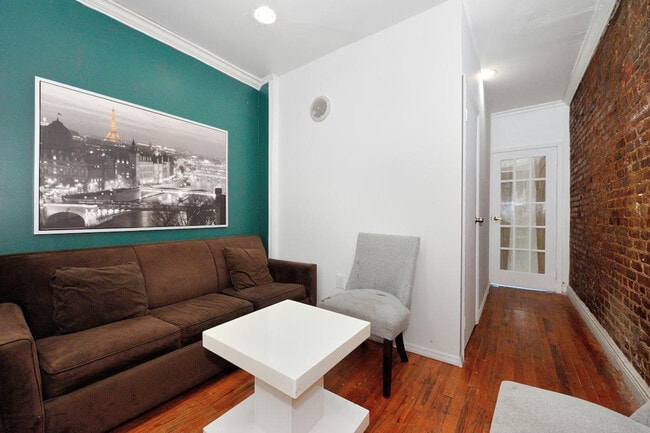 Building Photo - 400 W 41st St Unit ID1323977P