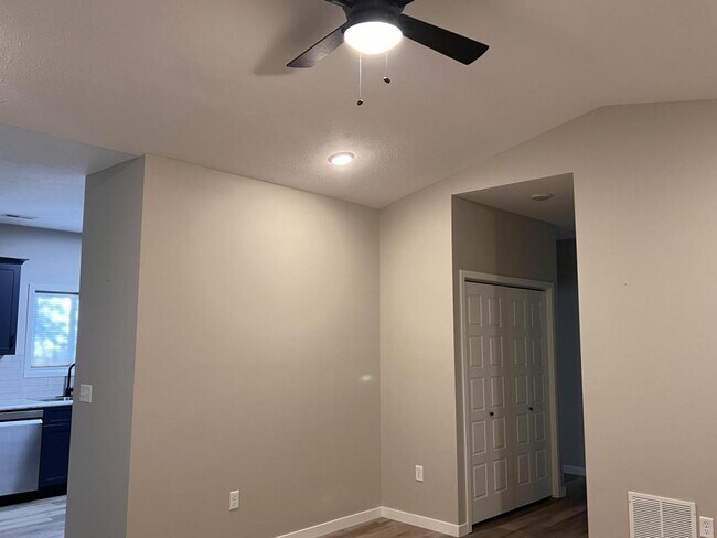 Photo - 356 21st Ave