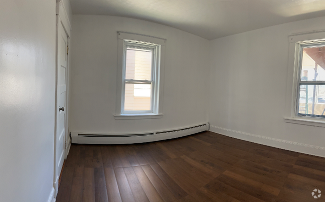 Building Photo - 62 Clinton St Unit 1 Rental