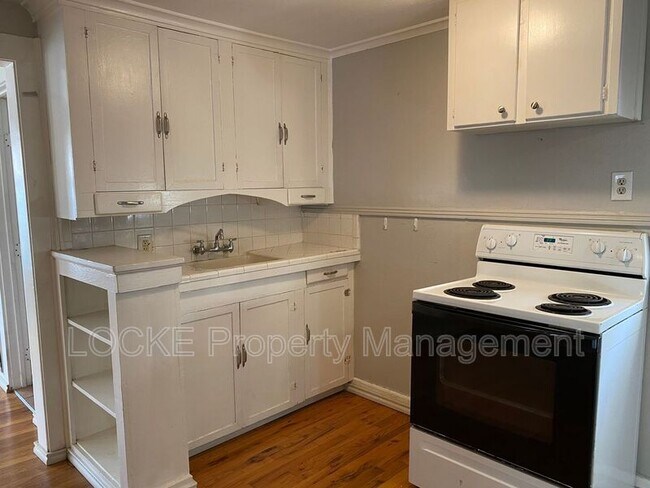 Photo - 3132 Greene Ave