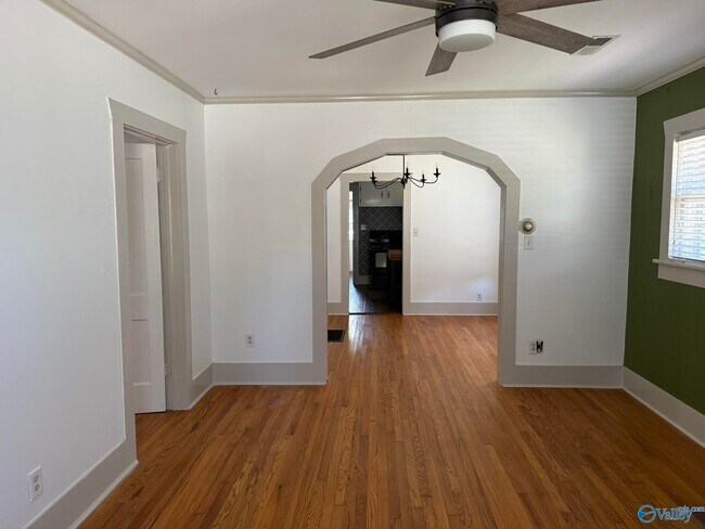 Photo - 1118 Ward Ave NE