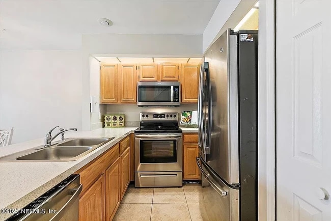 Photo - 11290 Lake Mandarin Cir E