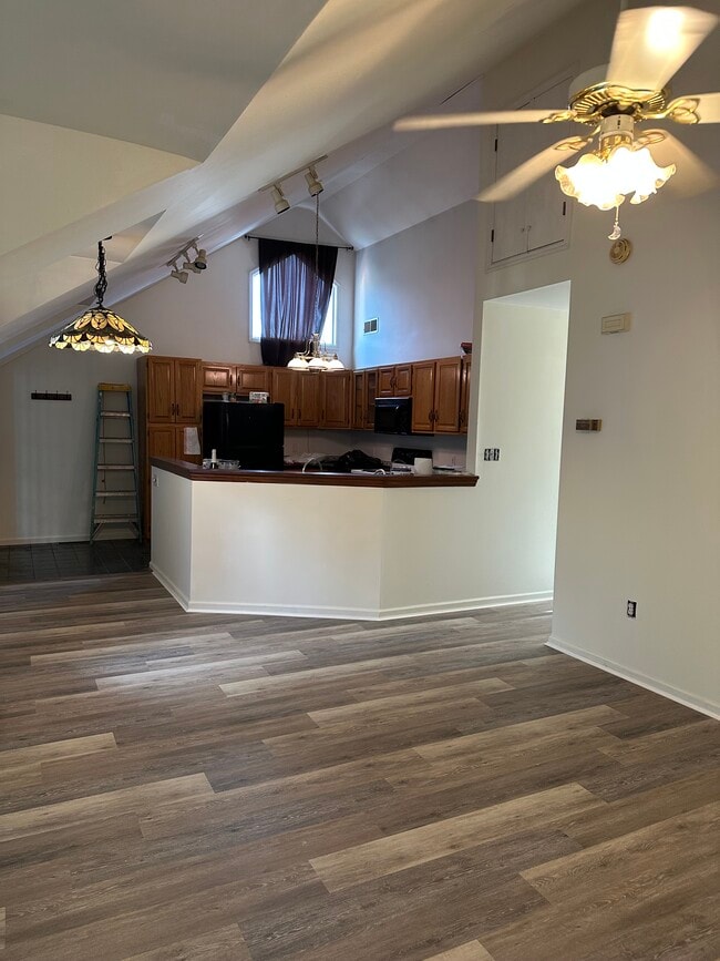 Photo - 150 S 3rd St Unidad Rear Cottage