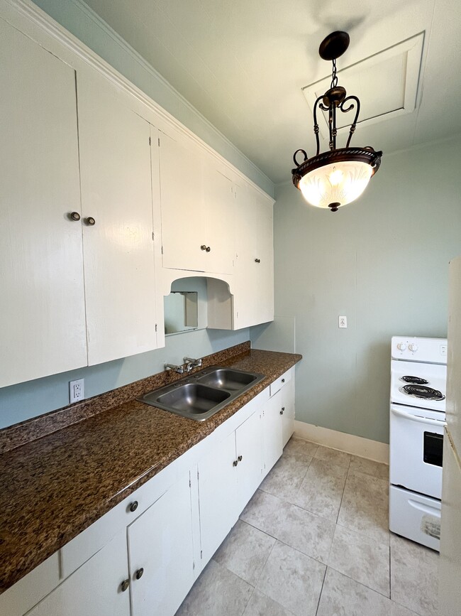 Photo - 4114 Avenue S 1/2 Unidad A