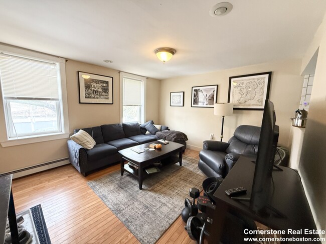 Building Photo - 65 Preble St Rental