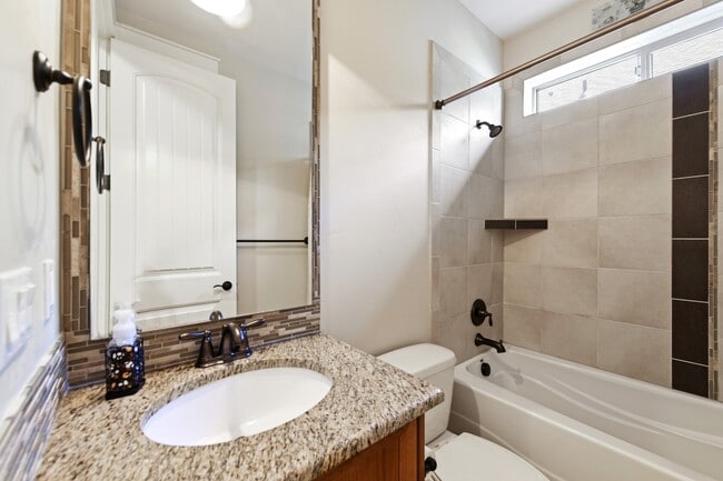 Photo - 296 E Grove Creek Ln