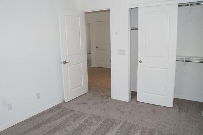 Photo - 3809 N 100th Dr