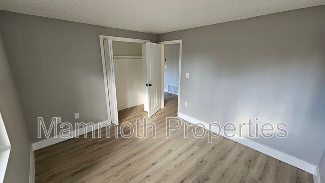 Building Photo - 667 Corning Rd Unit 5
