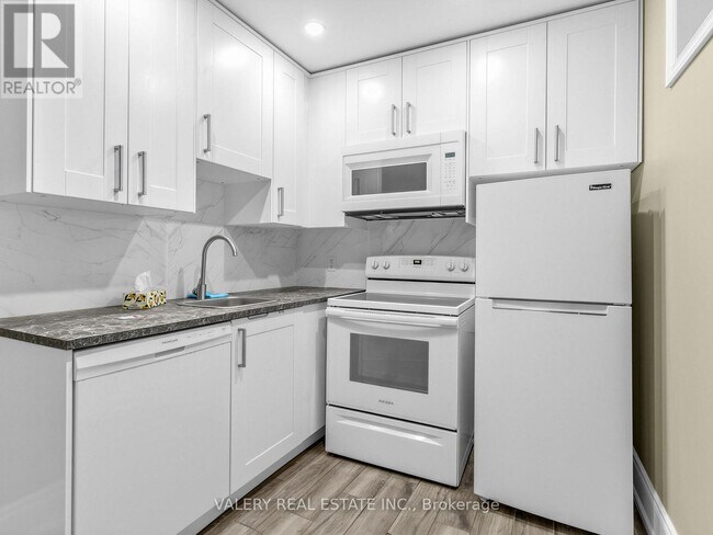 Photo - 133 Meadowvale Dr