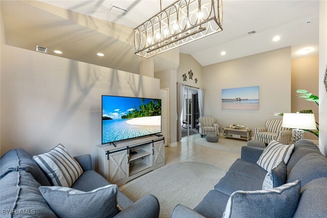 Photo - 697 Crossfield Cir