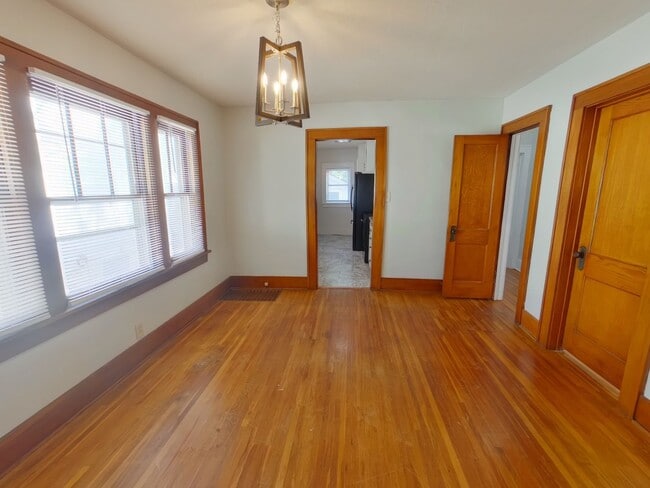 Photo - 334 S Estelle St