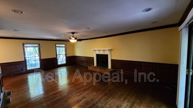 Photo - 310 Milesford Ct