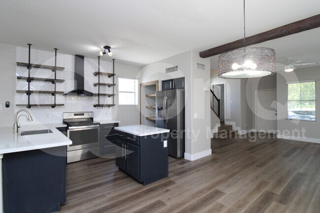 Photo - 1361 S Avocet St