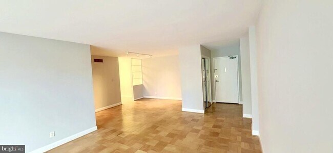 Photo - 4977 Battery Ln Unidad 1-311