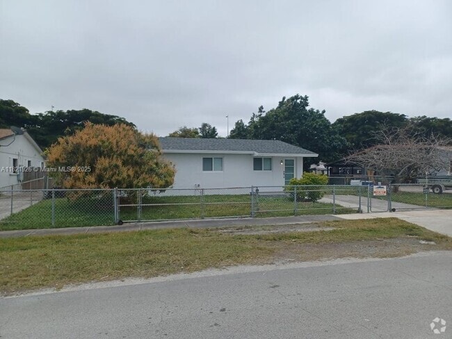 Building Photo - 11322 SW 203rd Terrace Rental