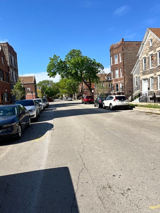 Photo - 3217 S May St