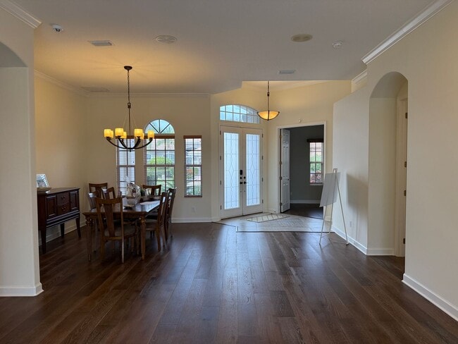 Photo - Luxurious 4 Bedroom 3 Bath Lakefront Pool Home W/3-Car Garage