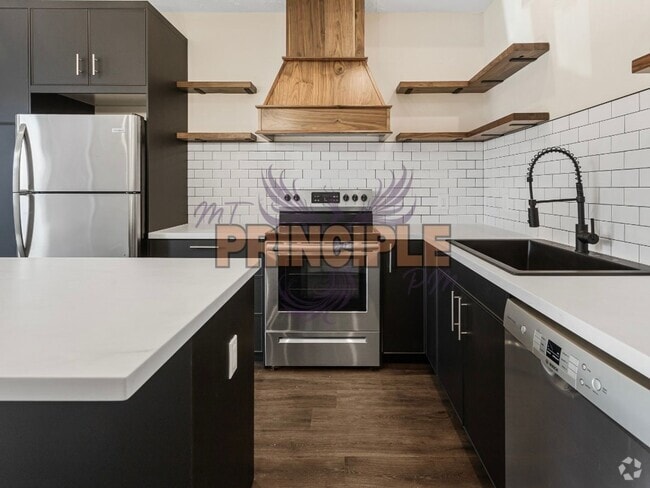 Building Photo - Park St. Apartments Unit 533 W. Park B
