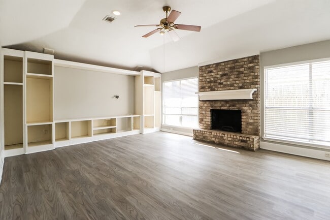 Photo - 1607 Bodart Cir