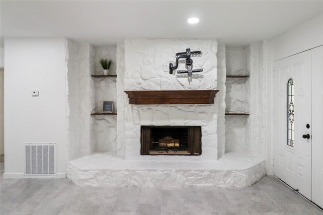 Photo - 527 Gardenia St