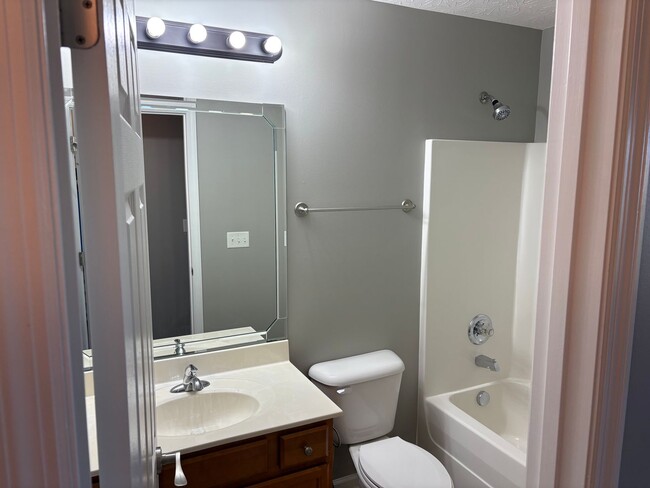 Photo - 5012 S Cross Point Ct