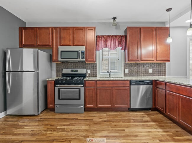 Photo - 1019 N Massasoit Ave