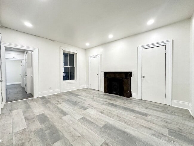 Building Photo - 335 Congress St Rental