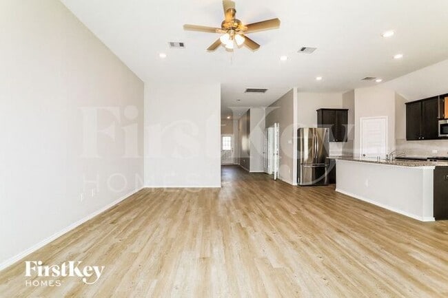 Photo - 334 Jewett Meadow Dr