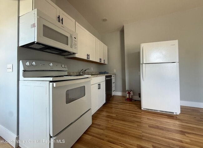Photo - 14 Livingston St