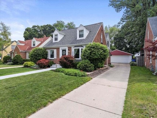 Photo - 4942 N Berkeley Blvd