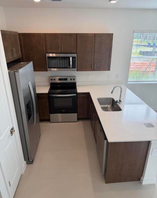 Photo - 147 Lakeside Lndg Dr