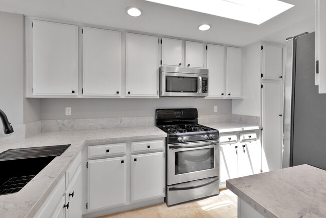 Photo - 280 Cagney Ln Unit 312