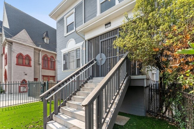 Photo - 1015 Martin Luther King Jr Way Unit 1