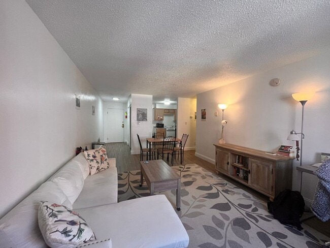 Photo - Downtown Furnished One-Bedroom Unit!