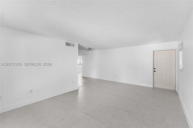 1225 West Dr Unit 201