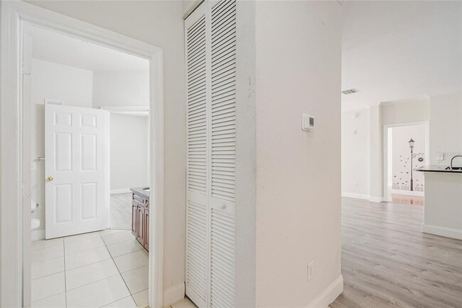 Photo - 3611 Conroy Rd Unit 835