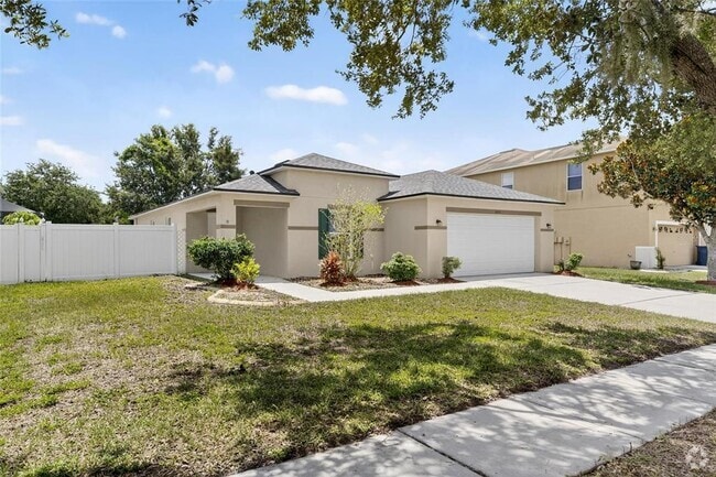 Building Photo - 10610 Boyette Creek Blvd Rental