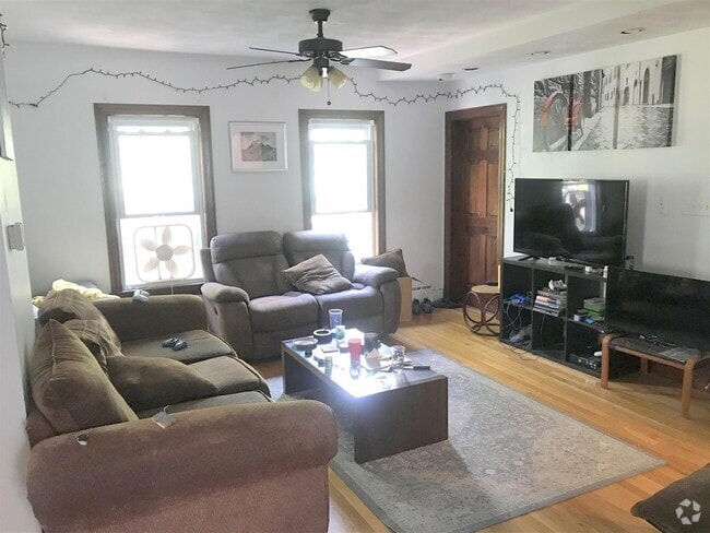 Building Photo - 1230 Broadway Unit 2A Rental