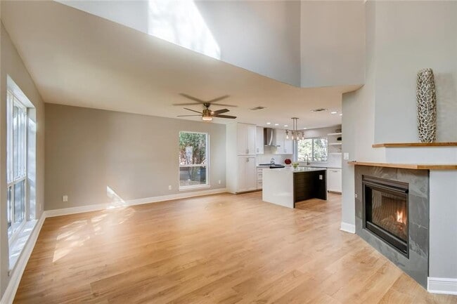 Photo - 6108 Skahan Ln