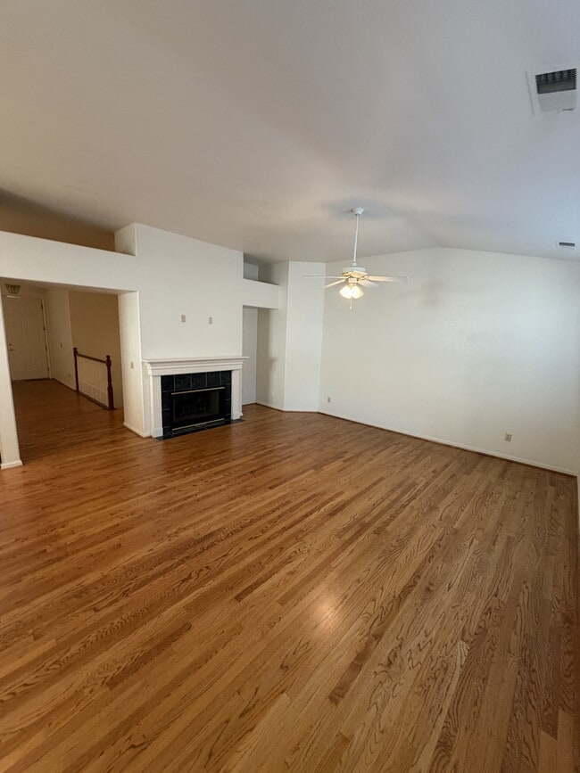 Photo - 4891 Foxcreek Trail