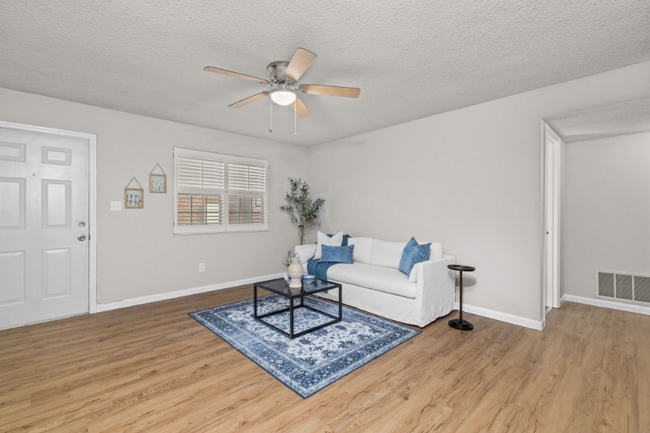 Photo - 1607 Redbird Cove