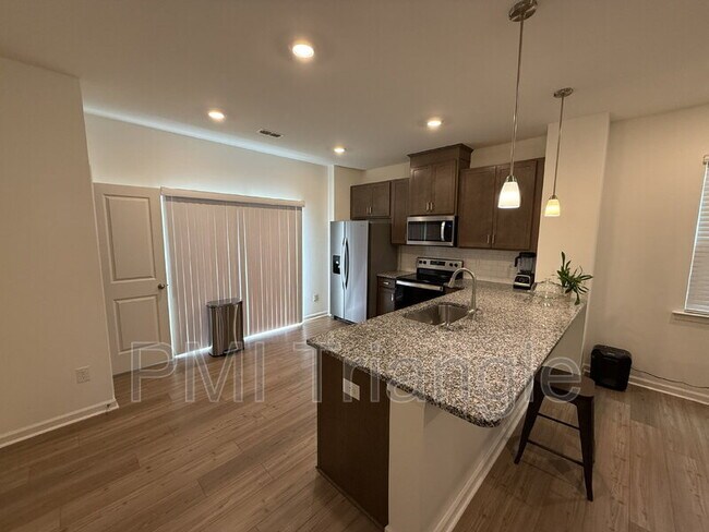 Photo - 332 Hacksaw Trl