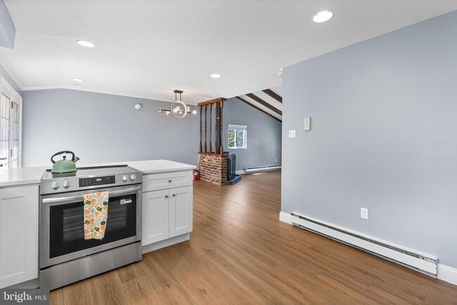 Photo - 343 Sugartown Rd Unidad B