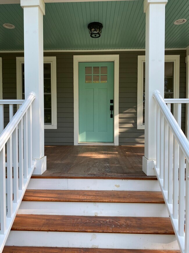 Photo - 132 Rhinecliff Rd